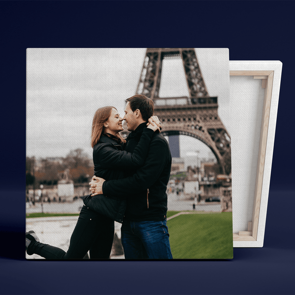 Quadratisches Foto von Verliebten - Druck auf Leinwand, personalisiertes Geschenk für Paar - Adamell.de