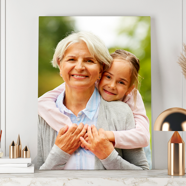 Foto der Enkelin mit Oma - Druck auf Leinwand, personalisiertes Geschenk für Oma