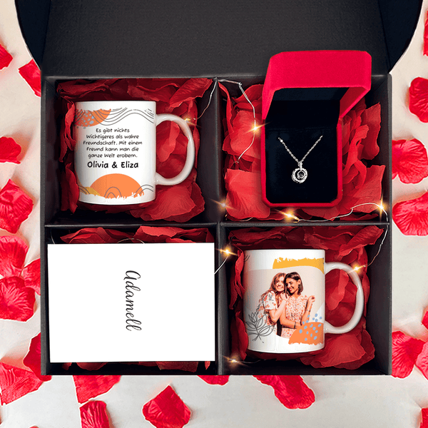 Anhänger + 2x Tasse bedruckt FREUNDE Box 3 in 1 - Geschenkset, personalisiertes Geschenk für Freundinnen - Adamell.de