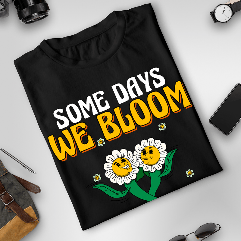 Bedrucktes Unisex T-Shirt WE BLOOM - Geschenk für Frau, Mann - Adamell.de