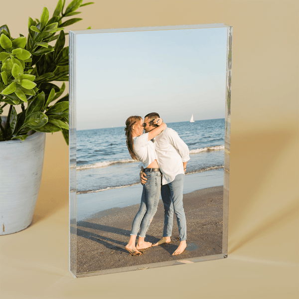 Ein Spaziergang am Strand - Druck auf Glas, personalisiertes Geschenk für Paar - Adamell.de
