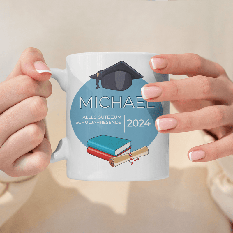 Ende des Schuljahrs - 1x Bedruckte Tasse, personalisiertes Geschenk für Studenten - Adamell.de