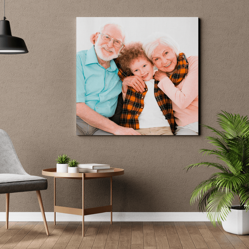 Foto des Enkels mit Großeltern - Druck auf Leinwand, personalisiertes Geschenk für Großeltern - Adamell.de