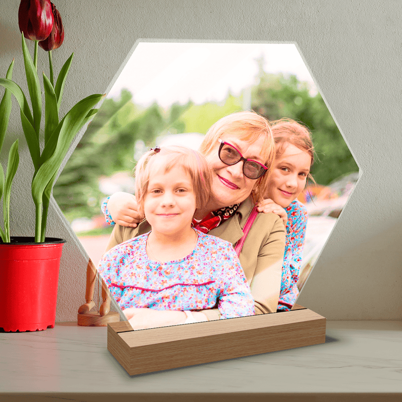 Foto von Enkelkindern mit Oma - Druck auf Glas, personalisiertes Geschenk für Oma - Adamell.de