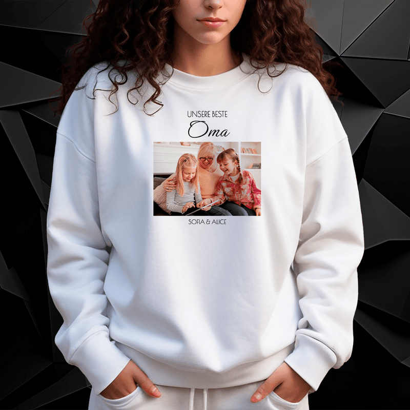 Personalisiertes Damen - Sweatshirt mit eigenem Aufdruck UNSERE OMA - Geschenk für Oma - Adamell.de