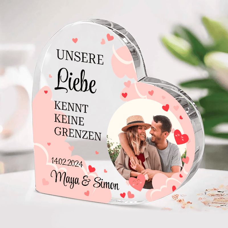 Liebe kennt keine Grenzen - Herz aus Glas, personalisiertes Geschenk für ein Paar - Adamell.de