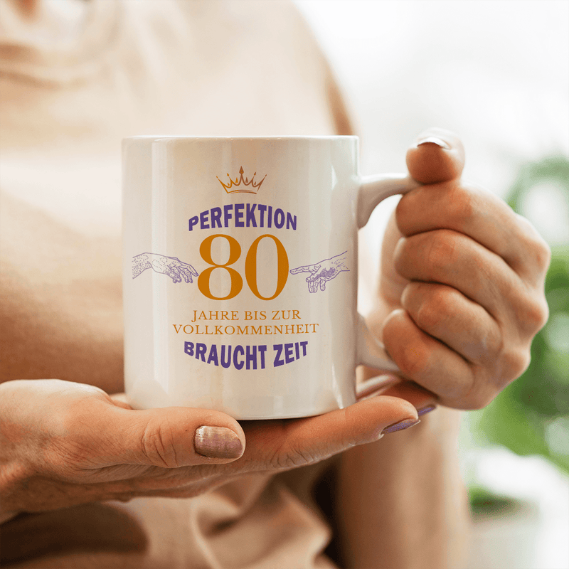 Perfekt 80 - 1x Bedruckte Tasse, personalisiertes Geschenk für Frau - Adamell.de