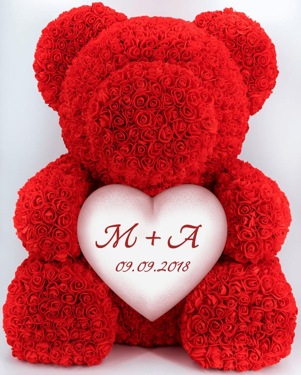 Roter Teddybär mit Rosen mit personalisiertem Herzdruck + Datum - Adamell.de