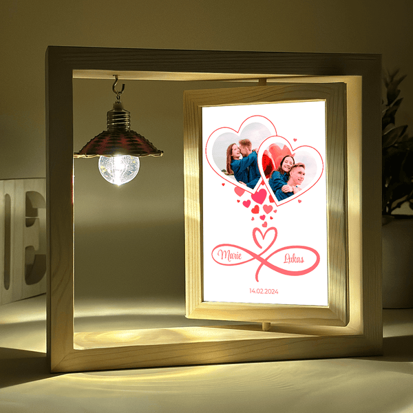 Unendliche Liebe - Druck auf Glas in Holzrahmen + led, personalisiertes Geschenk für Frau - Adamell.de