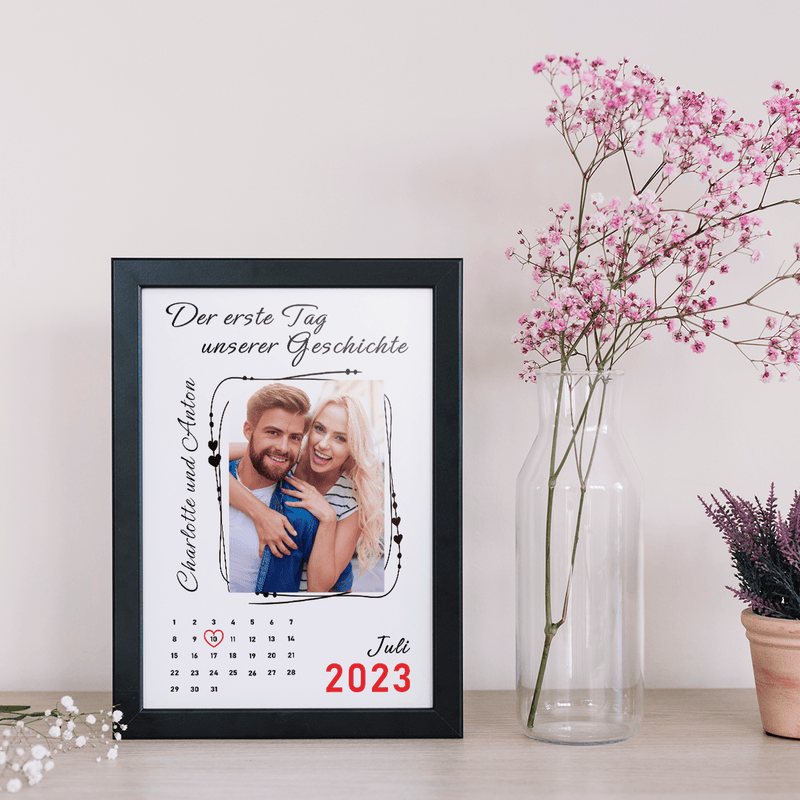 Unsere Geschichte Kalender - Druck auf Glas, personalisiertes Geschenk für Paar - Adamell.de