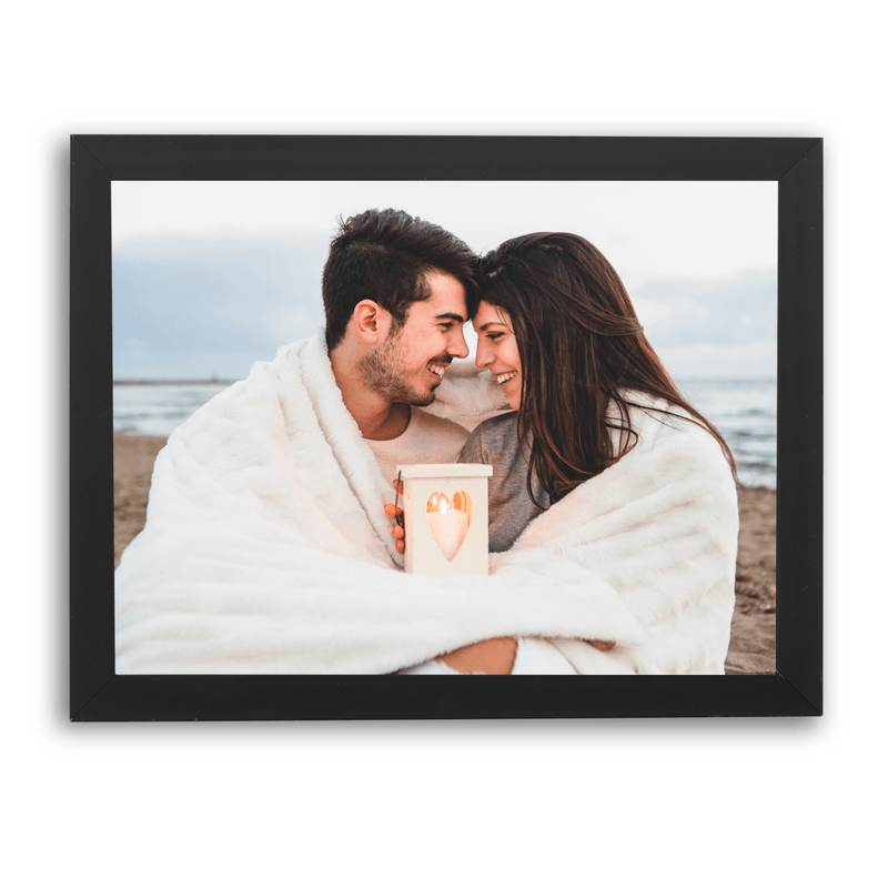 Verliebtes Paar am Strand - Druck auf Glas, personalisiertes Geschenk für Paar - Adamell.de